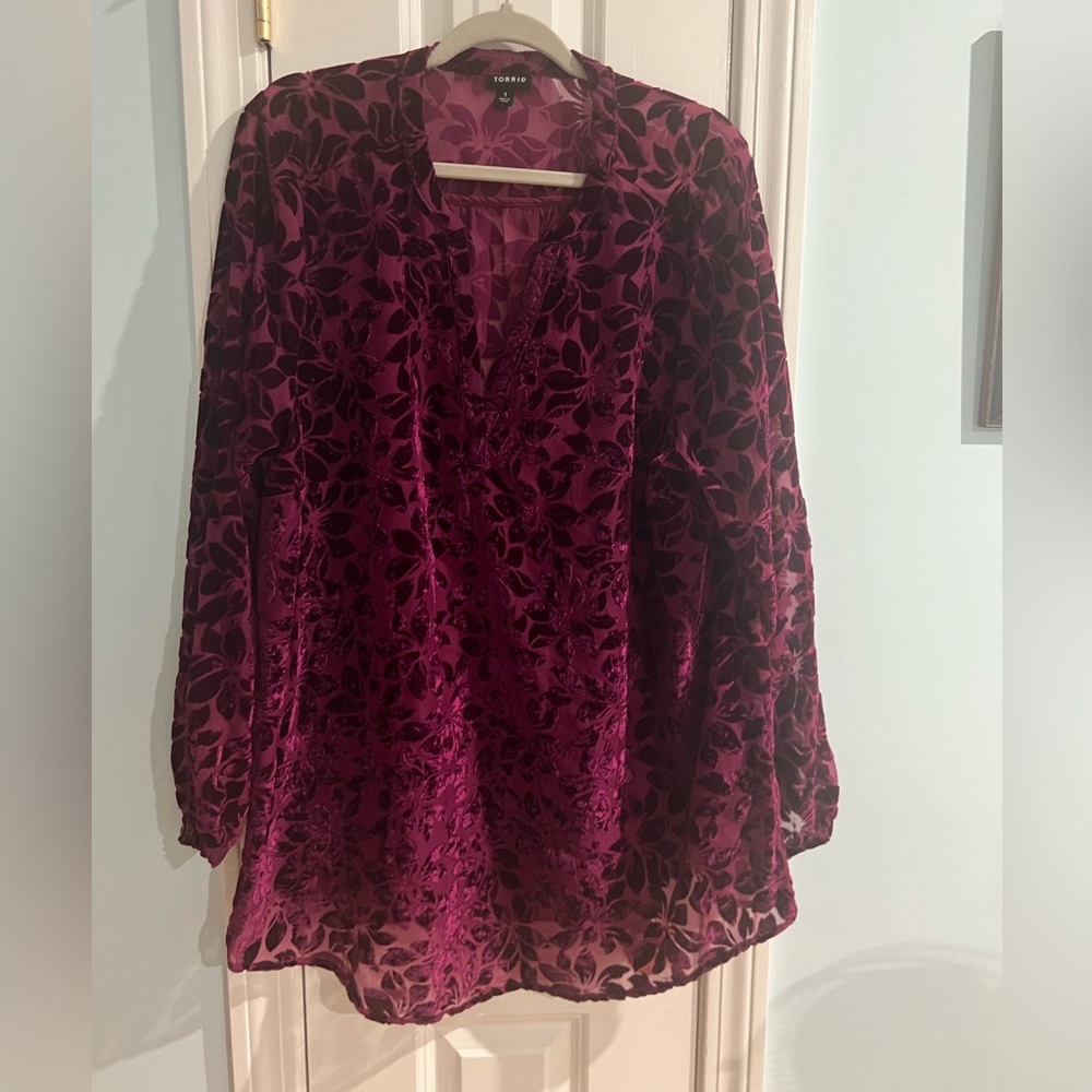 torrid Burgundy and Black Floral Velvet Burnout Tunic